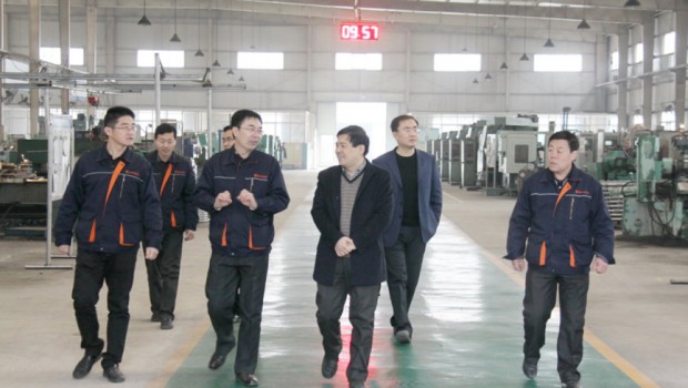 青州市纪委书记任宪强率工作组到我集团齿轮公司调研
